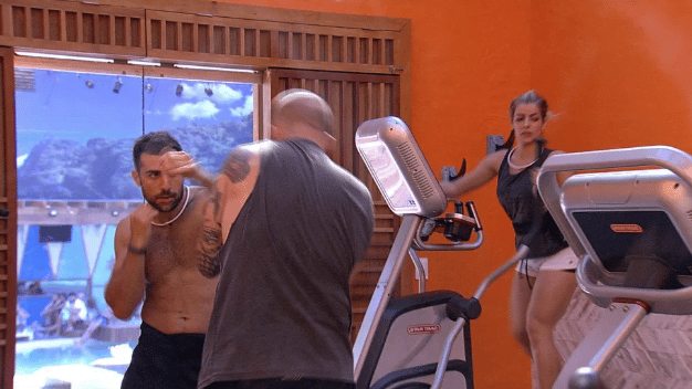 Imagem do post BBB 18: Lucas está desconfiando da Família Lima: “Eles têm um jeito que não remete a uma família de verdade”