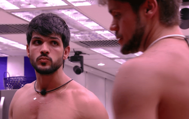 Imagem do post BBB 18: Lucas avisa que Breno que ele pode ter problemas com o pai de Ana Clara