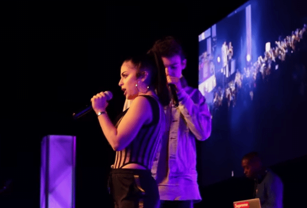 Imagem do post Baby Ariel faz primeira performance no Playlist Live e recebe críticas