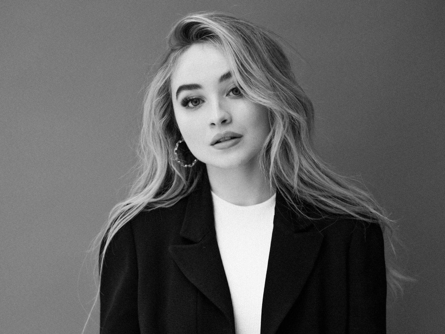 post: Sabrina Carpenter lançará novo clipe.