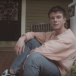 Imagem do post Conheça Alec Benjamin do hit “Let Me Down Slowly”, que acaba de estrear no top 10 da Social 50 Billboard