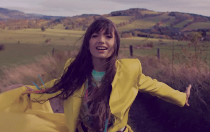 Imagem do post Novidade: Conheça Viki Gabor e seu hit viral “Superhero”, cantora de 12 anos de idade venceu o Eurovision Junior 2019