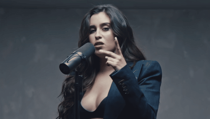 Imagem do post Polêmica no Teen Choice Awards 2019: Premiação dá prêmio a Lauren Jauregui, volta atrás e dá para Billie Eilish, entenda a confusão!