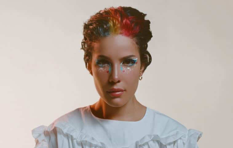 Imagem do post Halsey lança musicas inéditas do álbum ‘Manic’, ouça ‘Wipe You Tears’ e ‘I’m Not Mad’