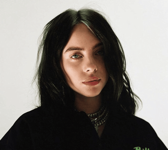 Imagem do post Billie Eilish anuncia evento de estreia de seu novo filme em parceria com a Apple TV nesta quinta-feira (25)