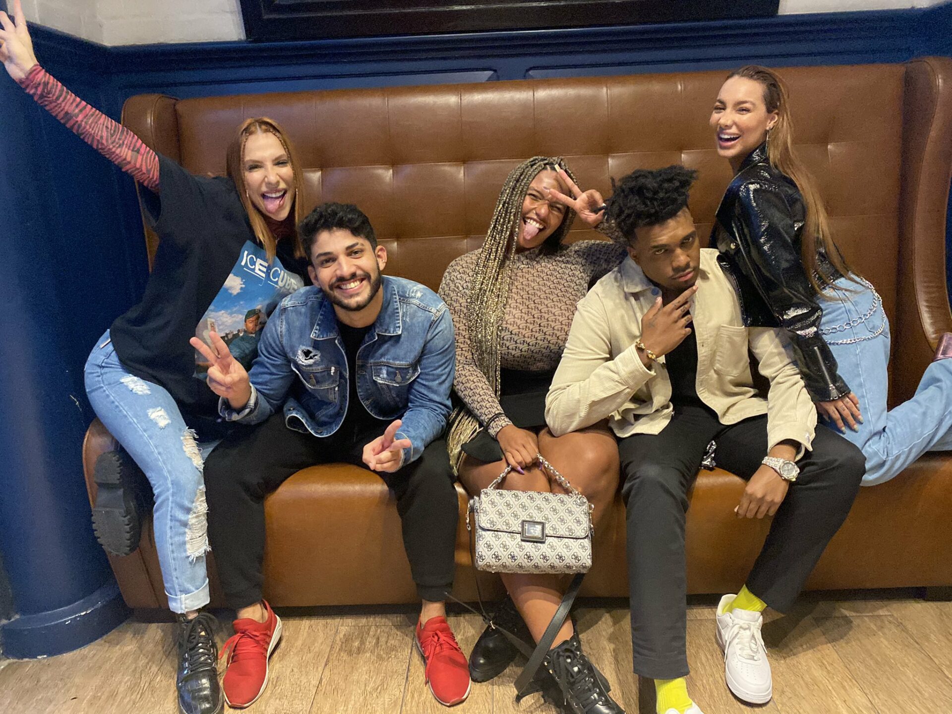 Imagem do post Parte do elenco do “Ex Na MTV: Celebs 2” se encontram em pizzaria em SP