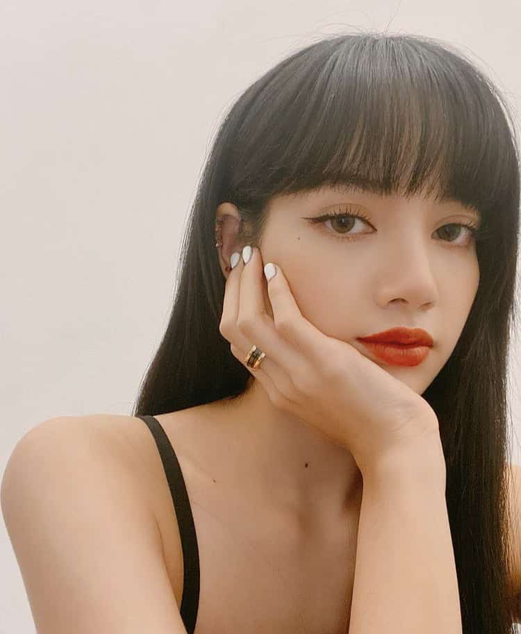 Imagem do post BLACKPINK: Empresa confirma que Lisa gravará MV de estreia solo nessa semana