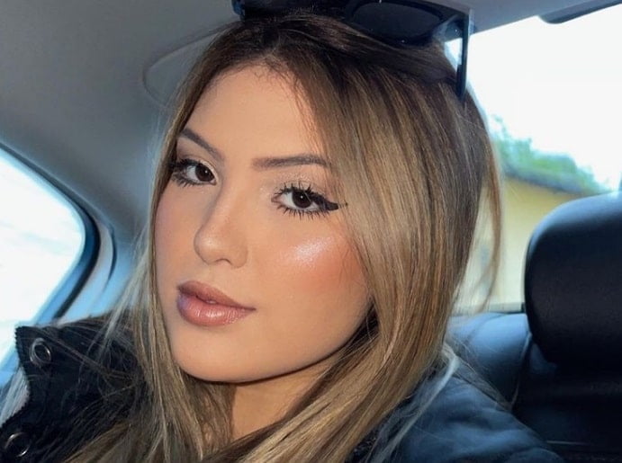 post: Conheça Mari Menezes, influenciadora bombada no TikTok 