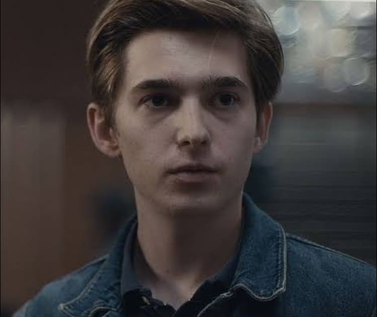 Imagem do biografia Austin Abrams