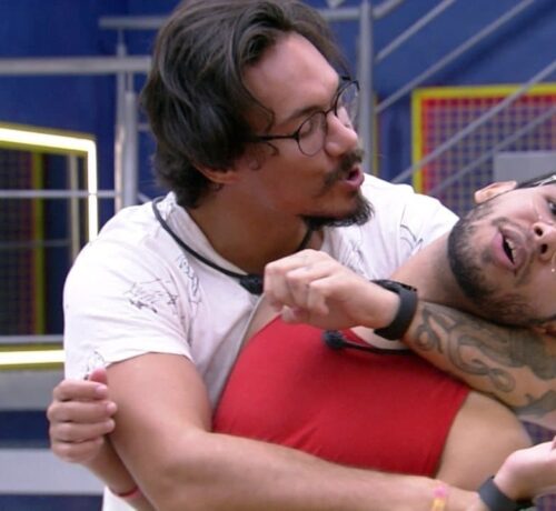 Imagem do post BBB 22 | Vyni para Eliezer: “ tu vai tá sempre no meu coração,  sabia? O nariz mais bonito que já vi na vida”