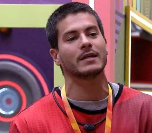 Imagem do post Enquete Vencedor BBB 22: Se Arthur Aguiar for eliminado hoje, quem merece vencer o reality show? Vote! 