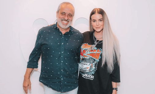 Imagem do post Cantora Lais Bianchessi é a nova contratada Warner Music e fãs sobem tag aos Trending Topics do Twitter 