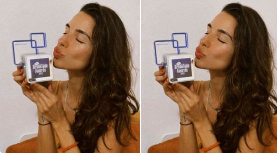 post: Priscila Reis de Stupid Wife comemora chegada do troféu BreakTudo Awards 2022 de Shipp de Ficção 