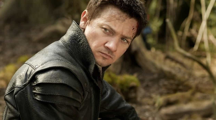 Imagem do post Jeremy Renner, que interpreta “Gavião Arqueiro”, fica em estado grave após sofrer acidente 