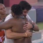 Imagem do post BBB 23: Antes da eliminação, Cara de Sapato e Fred Nicácio se abraçam e se emocionam 