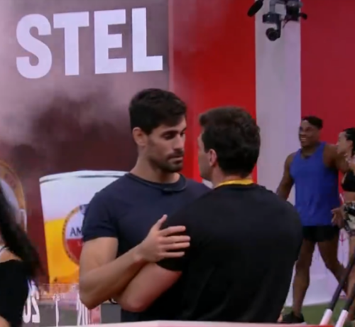 Imagem do post BBB 23: Gustavo deixa Cara de Sapato fora do VIP, se justifica e lutador aparentemente fica triste 