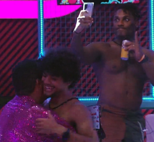 Imagem do post BBB 23: Rola climão entre Gabriel e Fred Nicácio na festa e Bruna conversa com os dois 