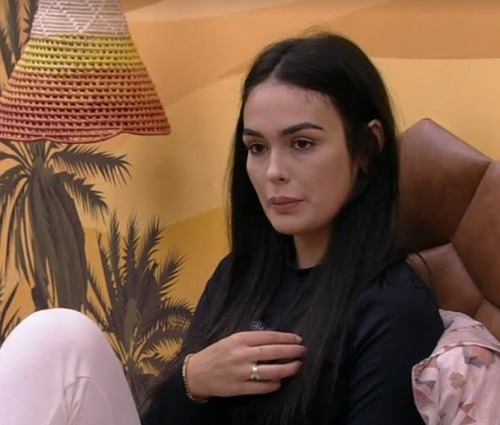 Imagem do post BBB 23: Possível eliminada, Larissa Santos já quase foi favorita e se perdeu após fechar com Fred