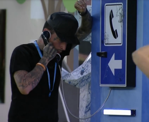 Imagem do post BBB 23: MC Guimê atende ao Big Fone e coloca Key Alves e Cezar Black no paredão