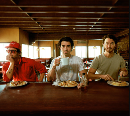 Imagem do post Jonas Brothers lança novo single “Waffle House”