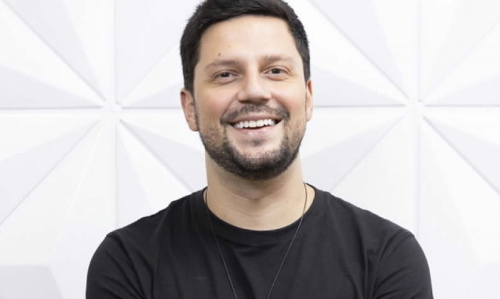 Imagem do post A Grande Conquista: Enquetes Votalhada apontam que Thiago Servo será o campeão do reality show! 