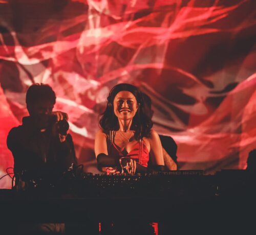 Imagem do post B2B com Valentina Luz e Eli Iwasa no Tomorrowland será memorável