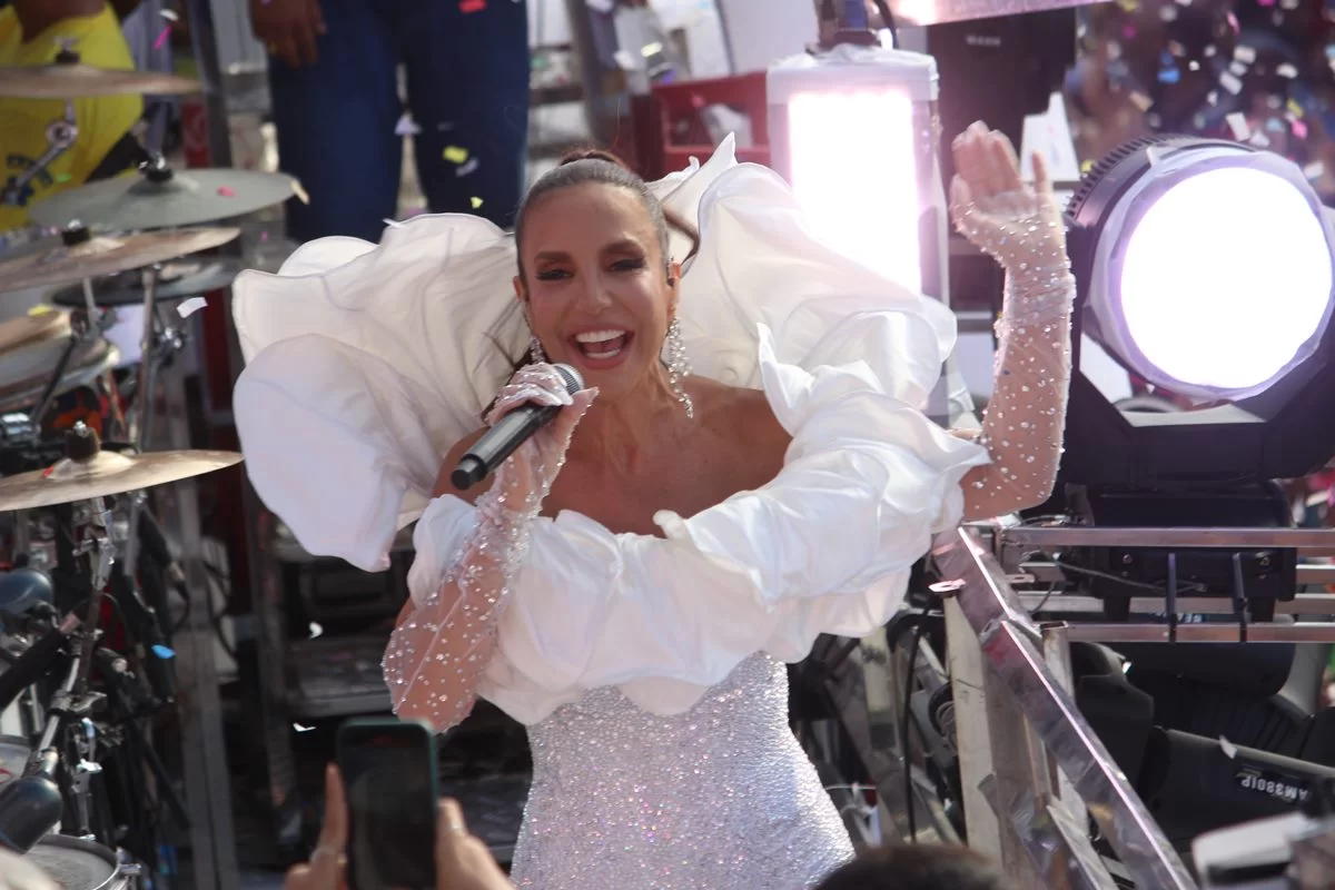 Imagem do post Ivete Sangalo abre o carnaval de Salvador e bota publico pra tremer, saiba mais