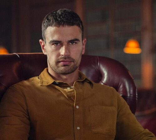 Imagem do post Magnatas do Crime: Veja 8 curiosidades sobre Theo James, que interpreta Eddie